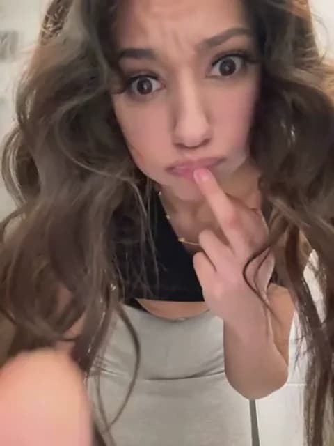 Stream -_MiaQueen_- Live - 36 min | Feb 28, 2026 01:53