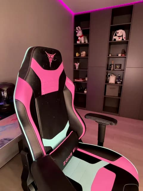 Stream BloomJuliette Live - 50 min | Apr 1, 2026 09:32