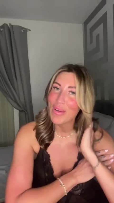 Stream CurvyMILF_Sienna Live - 31 min | Mar 11, 2026 21:48