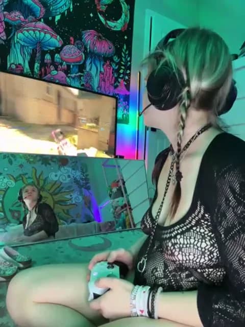 Stream Cutiepiespanks Live - 71 min | Mar 11, 2026 06:14