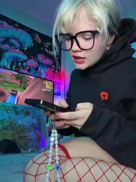 Stream Cutiepiespanks Live - 36 min | Apr 10, 2026 06:19