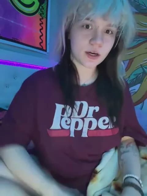 Stream Cutiepiespanks Live - 35 min | Apr 19, 2026 06:54