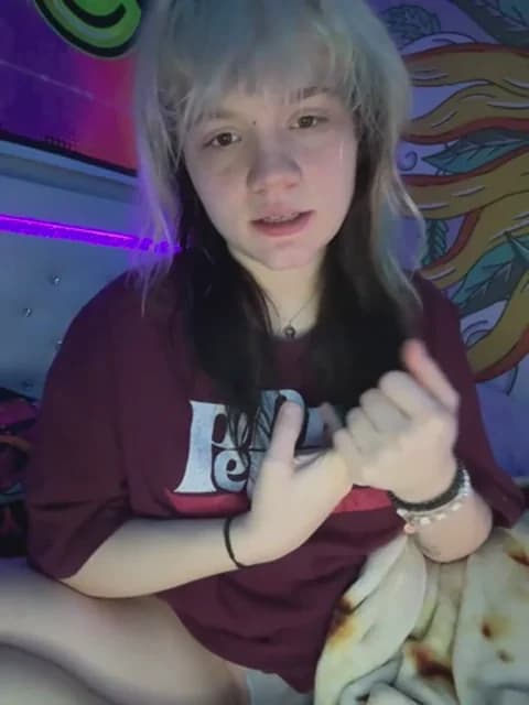 Stream Cutiepiespanks Live - 35 min | Apr 19, 2026 06:54