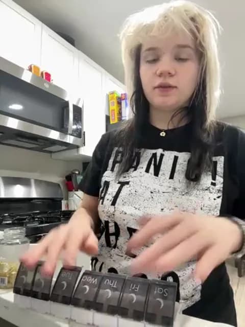 Stream Cutiepiespanks Live - 43 min | Apr 23, 2026 03:44