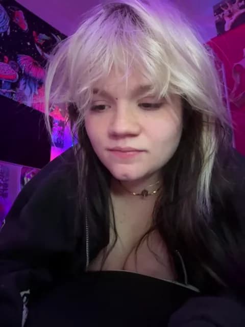 Stream Cutiepiespanks Live - 38 min | May 21, 2026 01:52