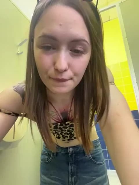 Stream EliteBitch Live - 32 min | May 19, 2026 07:40