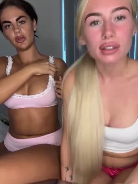 Stream SexySaraxxoo Live - 44 min | May 19, 2026 19:15