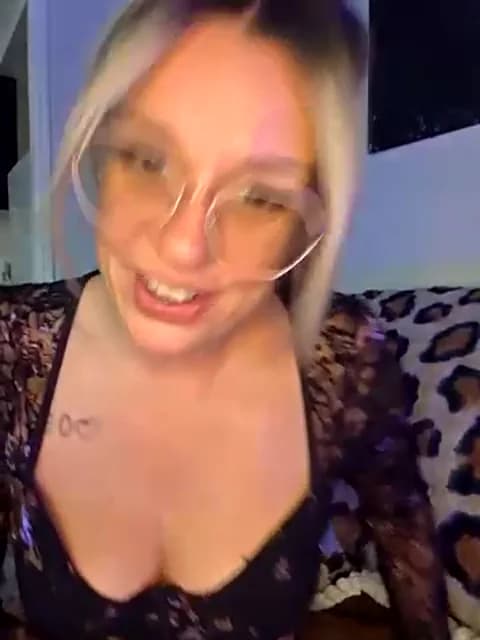 Stream SpicyVicky Live - 33 min | Apr 3, 2026 07:16
