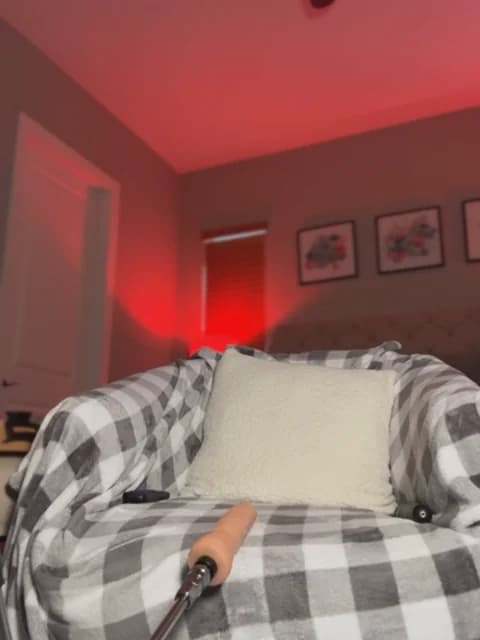 Stream Tiny-Mimi Live - 32 min | Apr 17, 2026 18:02