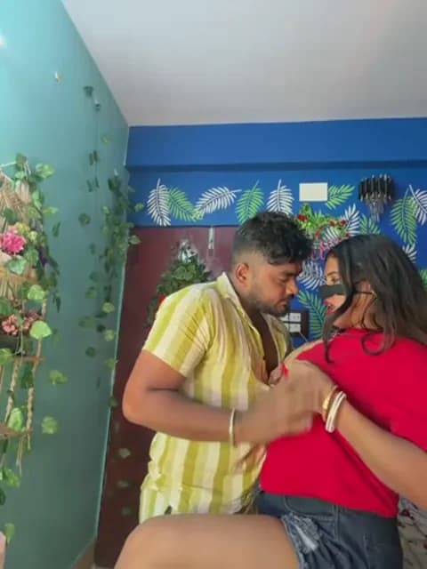 Stream V-Hot-Sweti Live - 33 min | Apr 30, 2026 18:45