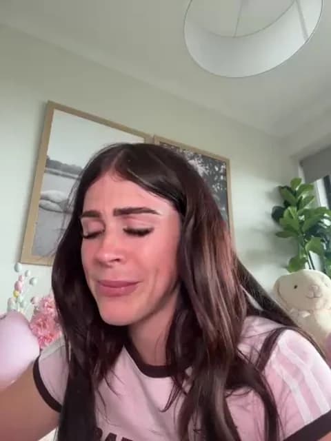 Stream aus_queen Live - 44 min | Apr 3, 2026 04:41