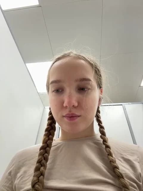 Stream bambi_lu Live - 51 min | Jan 20, 2026 21:15