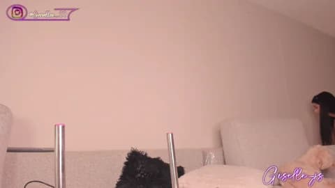 Stream giselle_js Live - 77 min | Jan 14, 2026 09:51