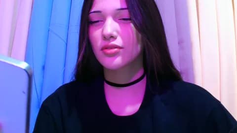 Stream helenastiippp Live - 48 min | Feb 21, 2026 07:28