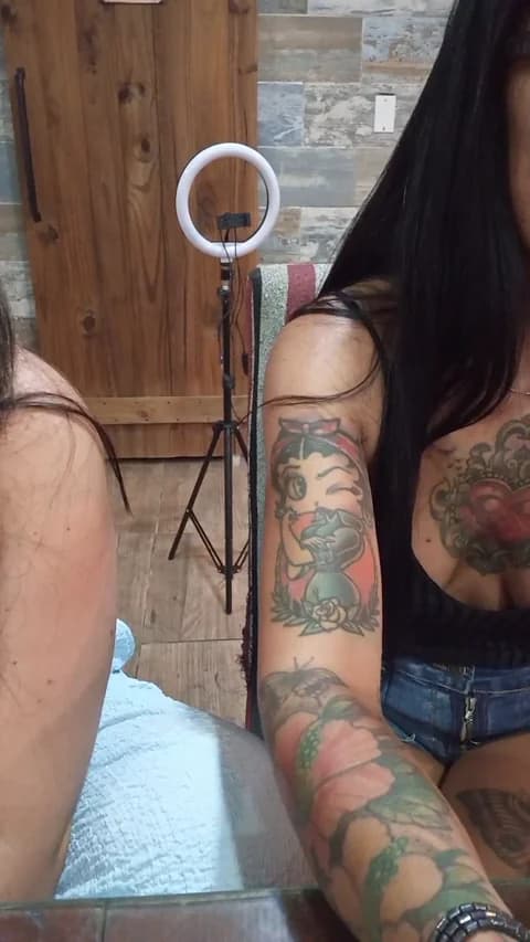 Stream hotcurvi1 Live - 89 min | Jan 15, 2026 03:07