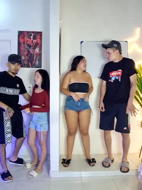 Stream royalgirls_x Live - 62 min | Mar 17, 2026 02:45