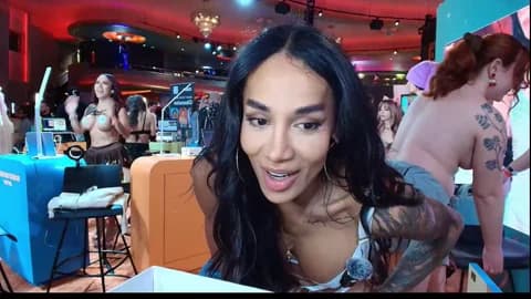 Stream sweetlaurasaenz Live - 71 min | Jan 17, 2026 02:15